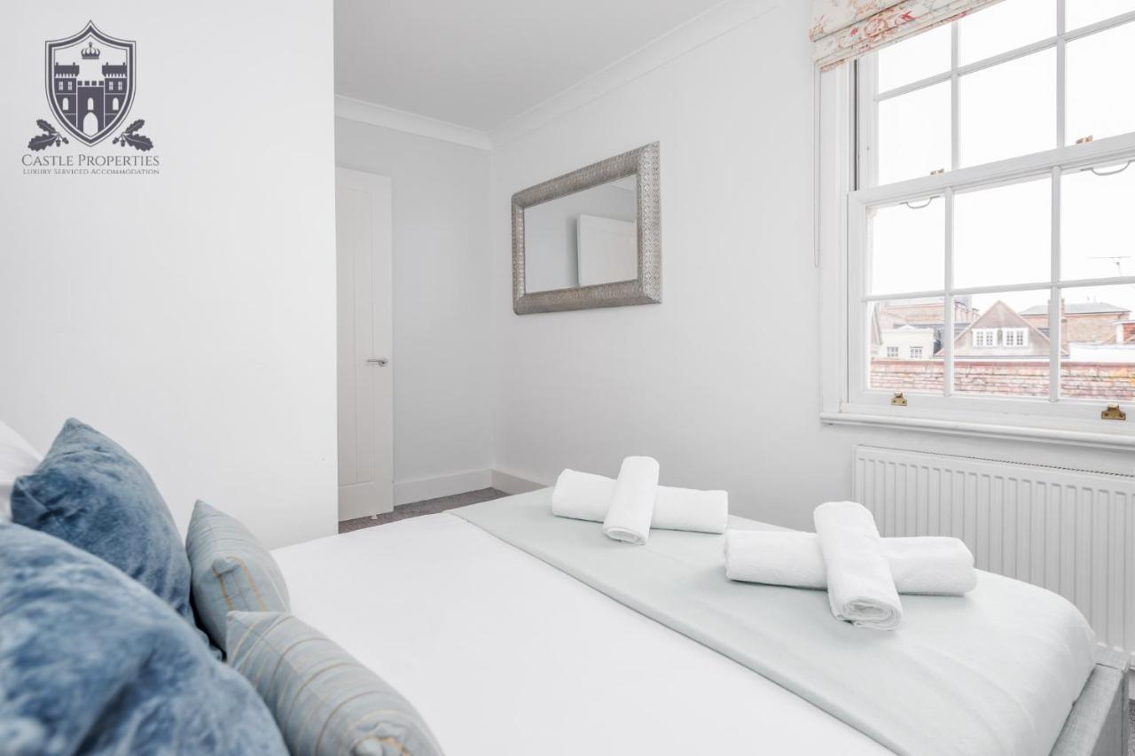 Castle Properties: The Sovereign 5 Bed Town House Windsor Buitenkant foto
